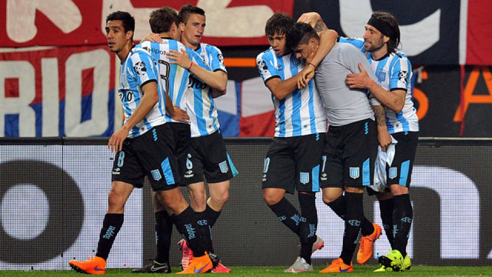 Racing visita a Banfield con ganas de seguir sumando para las Copas.