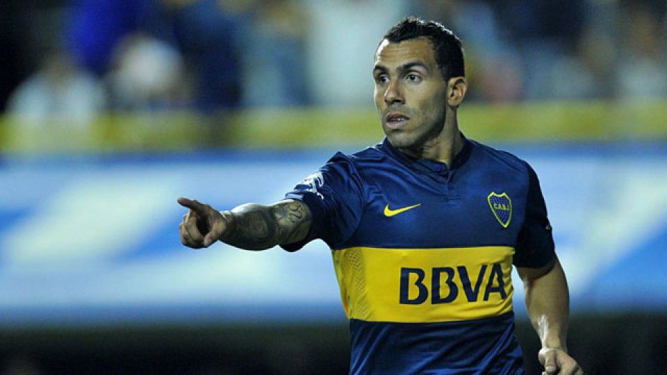 La rodilla izquierda de Tevez enciende las alarmas en Boca.