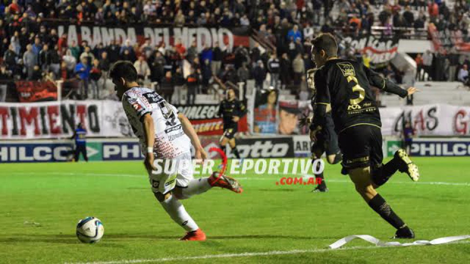 El Rojinegro mantiene la diferencia con el líder Atlético Tucumán.