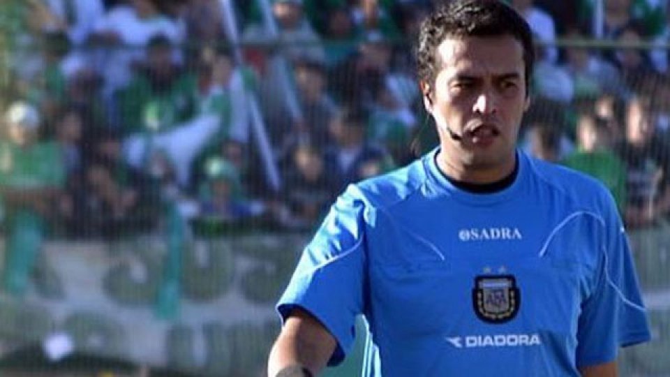 Pedro Argañaráz dirigirá al Decano frente a Boca Unidos.