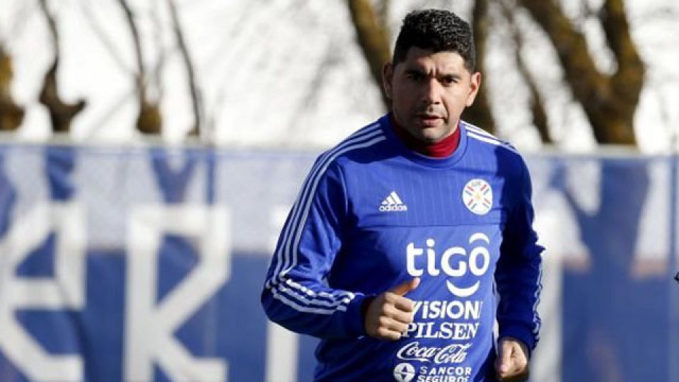 Jony se enojó con el DT Arce y decidió abandonar la Selección de Paraguay.