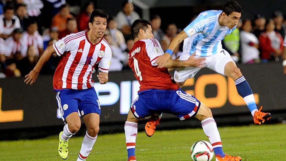 Argentina no jugó bien y sólo se quedó con un punto ante Paraguay