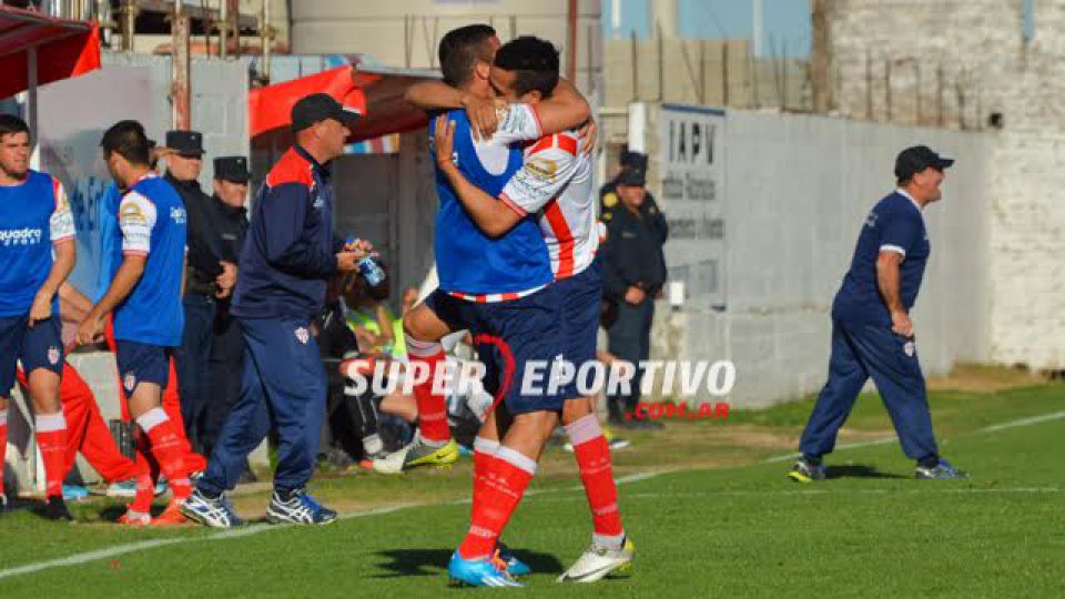 Atlético Paraná venció a Gimnasia y Esgrima de Mendoza.