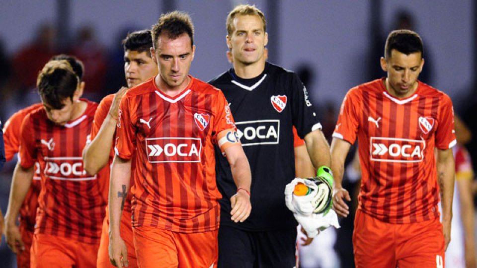 Independiente cayó 1 a 0 ante Santa Fe en Avellaneda.