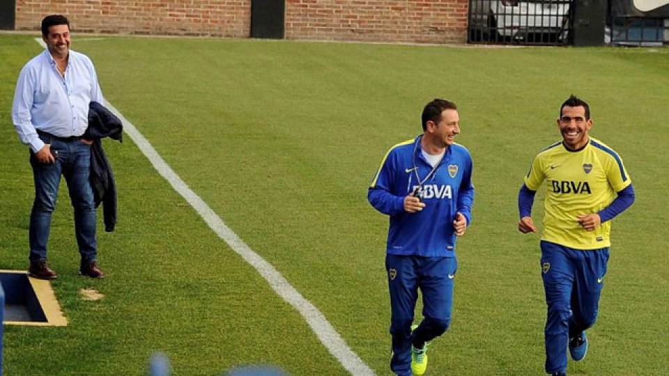 Angelici observó el entrenamiento.