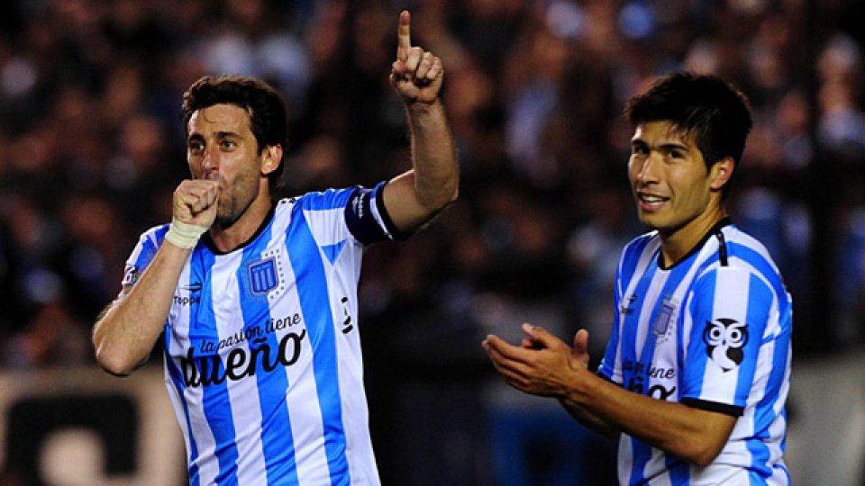 Racing, con la mira en dos canchas, por el pasaje ante Tigre.