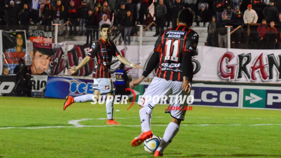 Patronato ganó y mantiene la ilusión por el ascenso directo.