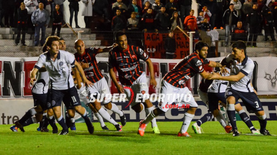 Patronato ganó y mantiene la ilusión por el ascenso directo.