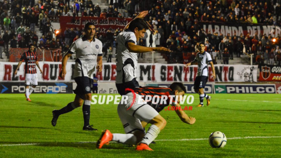 Patronato ganó y mantiene la ilusión por el ascenso directo.