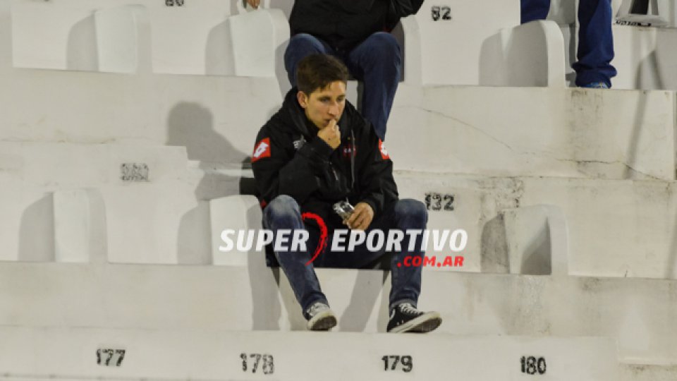 Una vez más los hinchas del Patrón colmaron el Grella para alentar al equipo.