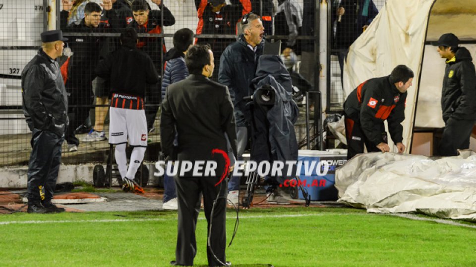Una vez más los hinchas del Patrón colmaron el Grella para alentar al equipo.