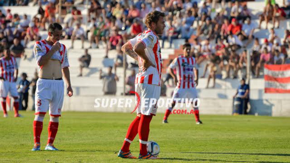 Paran&aacute; no pudo con el Ferro y se complic&oacute; en su ingreso al Reducido.