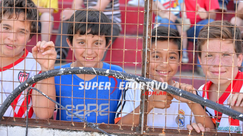 El Decano se despidió de su gente con un empate en ante el Ferroviario.