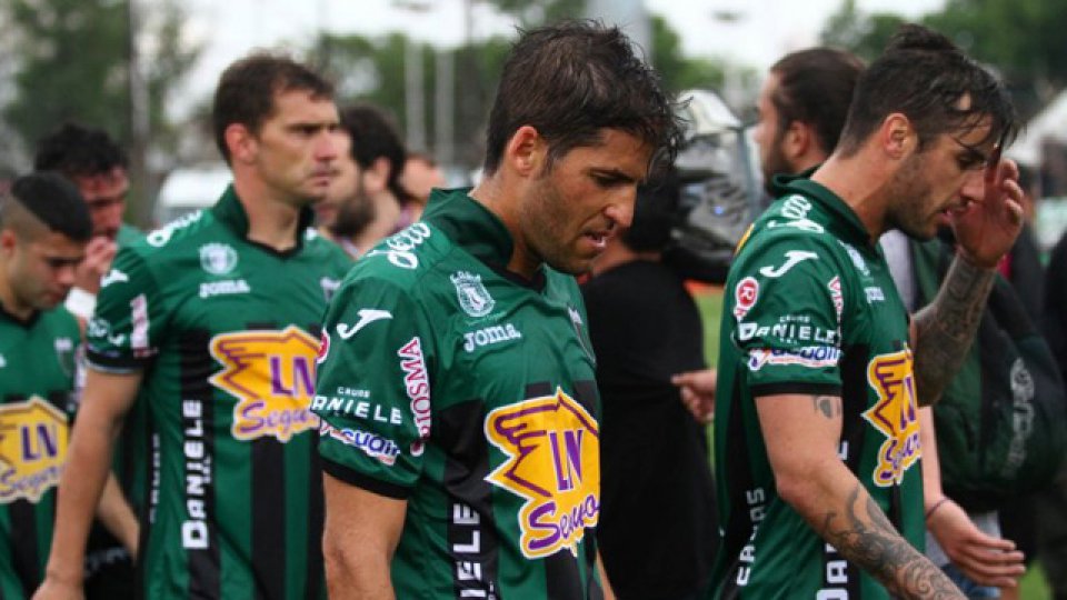 Nuevo Chicago ganó, pero igual volvió a la B Nacional.