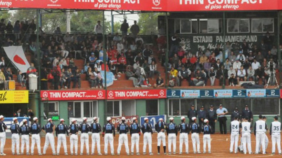 El estadio Nafaldo Cargnel de Paraná durante el Mundial Juvenil de Sóftbol.