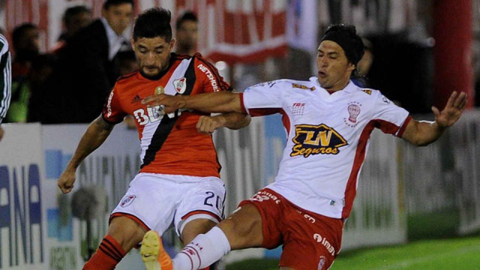 Huracán venció a River y lo dejó afuera de la Sudamericana.
