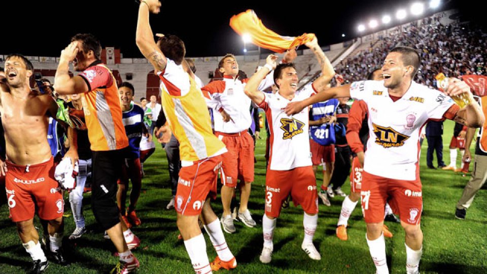 Huracán venció a River y lo dejó afuera de la Sudamericana.