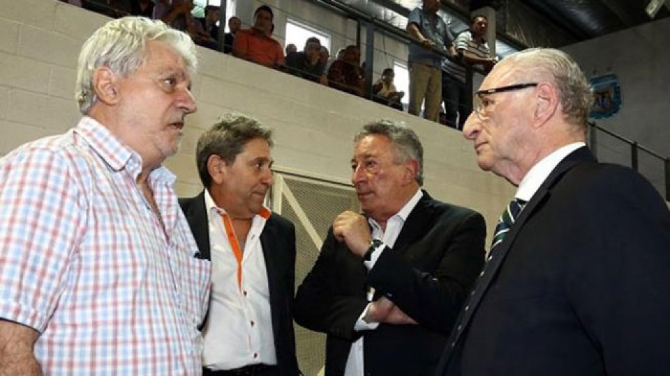 Segura tras la elección en suspenso en la AFA.