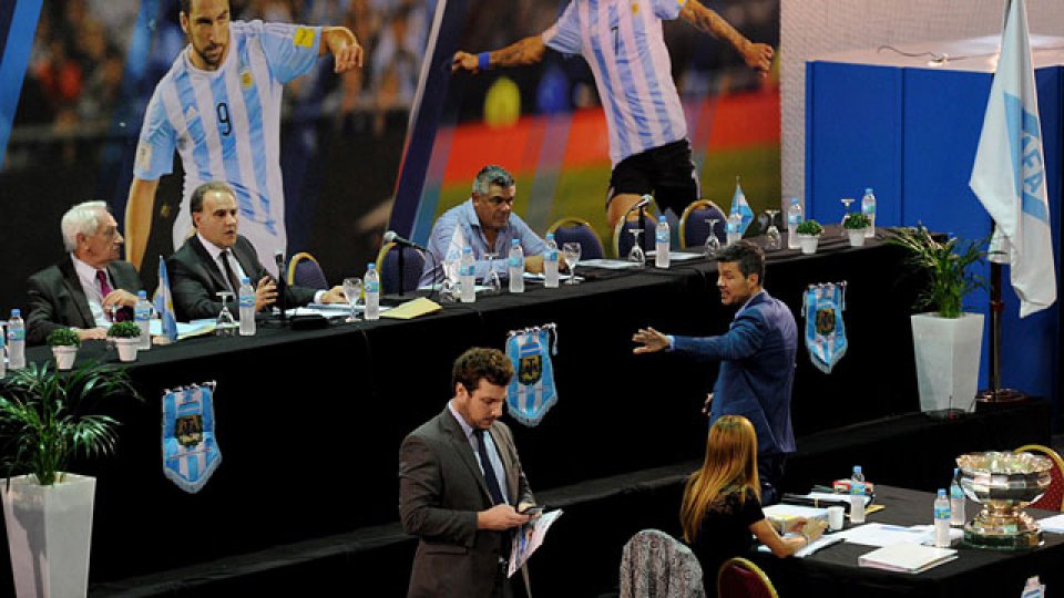 Se anuló la votación por un voto duplicado que arrojó el resultado 38 a 38.