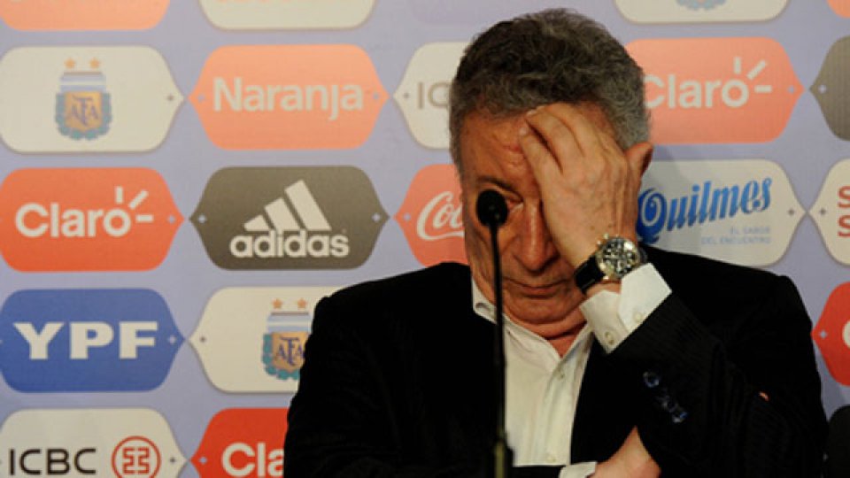 Segura tras la elección en suspenso en la AFA.