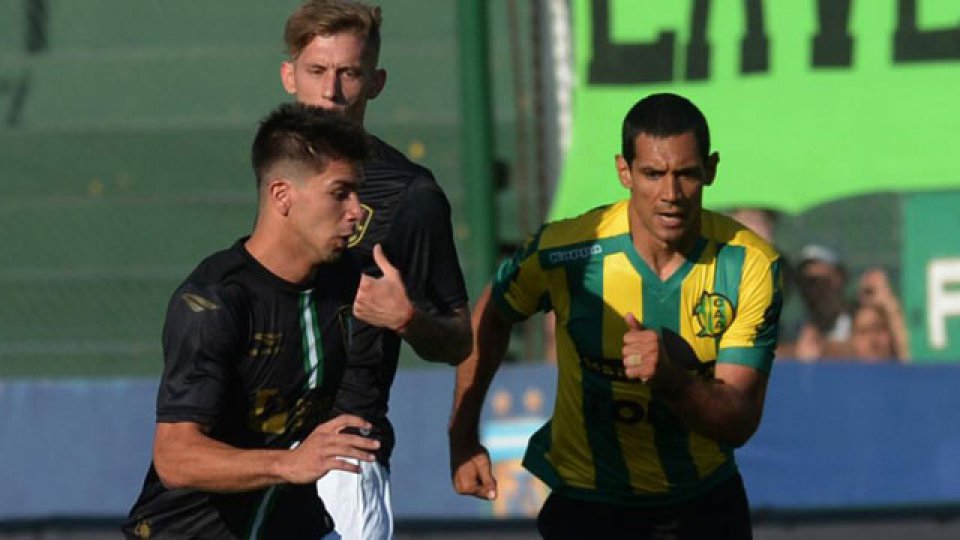 Banfield eliminó a Aldosivi en una serie pareja. Banfield eliminó a Aldosivi en una serie pareja.