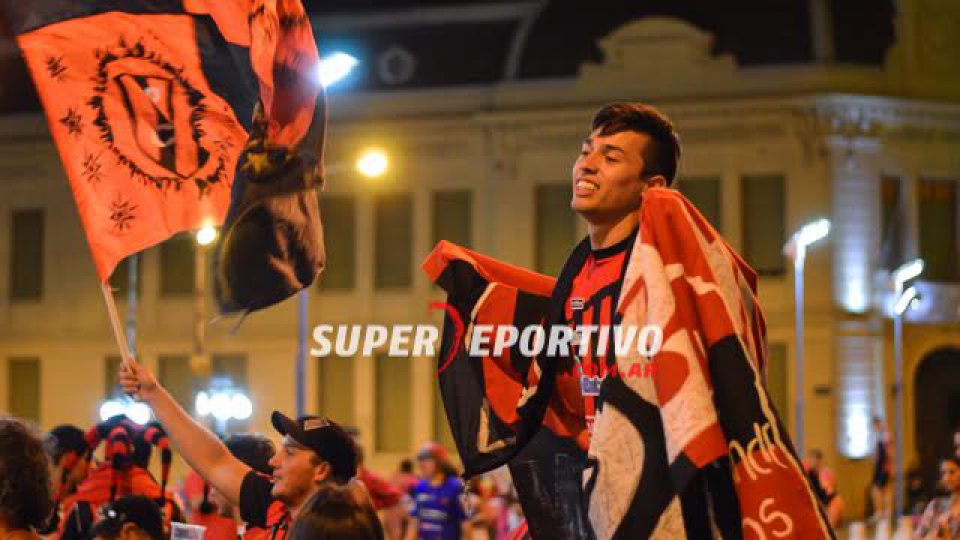 El plantel y sus hinchas festejaron en la Catedral