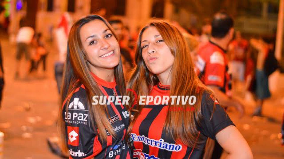 El plantel y sus hinchas festejaron en la Catedral