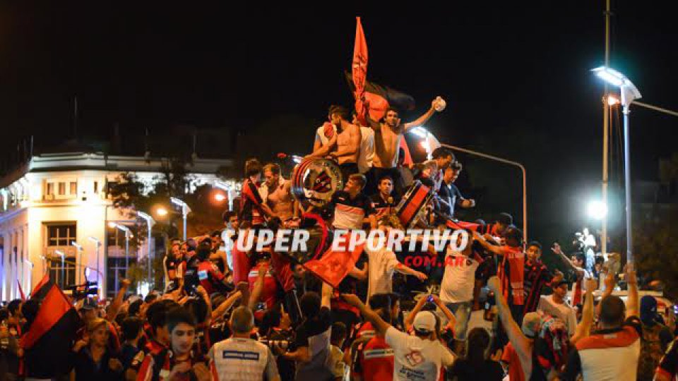 El plantel y sus hinchas festejaron en la Catedral