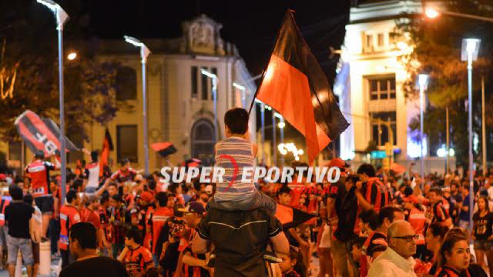 El plantel y sus hinchas festejaron en la Catedral.