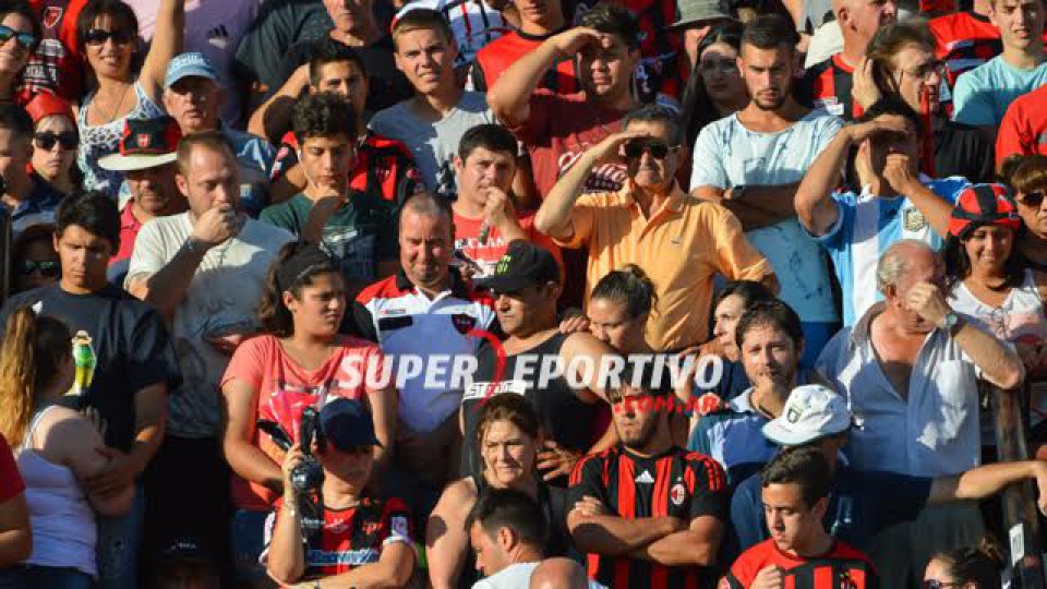 Las postales de una jornada inolvidable para el fútbol entrerriano.