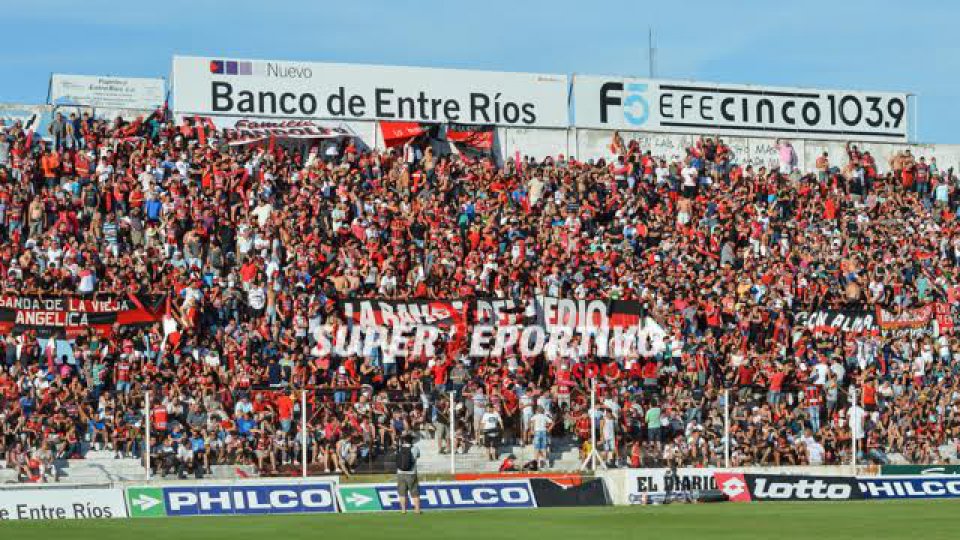 Las postales de una jornada inolvidable para el fútbol entrerriano.
