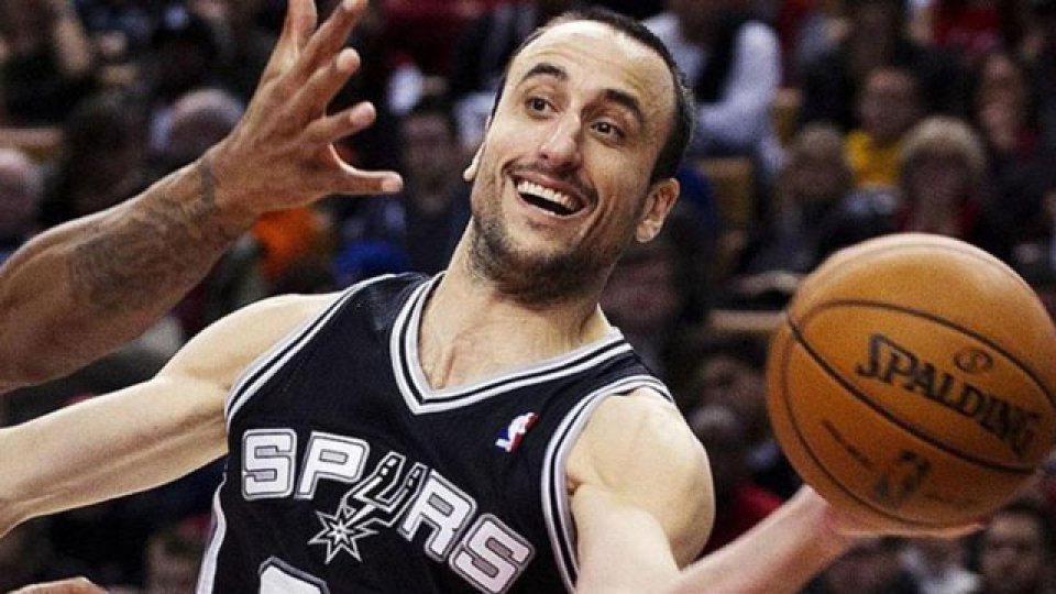 Manu Ginobili sigue en San Antonio un año más. Manu Ginobili sigue en San Antonio un año más.