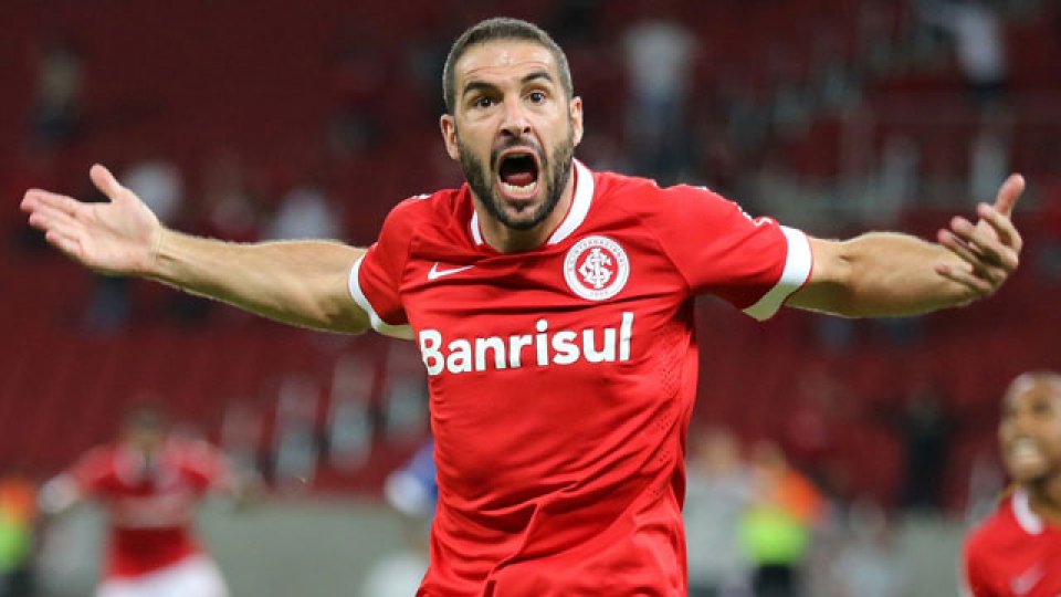 Lisandro López firmará el contrato con Racing.