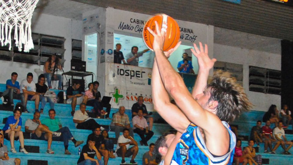 Echagüe cierra el 2015 como local, recibiendo a Salta Basket.