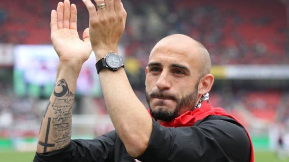 Pinola es ídolo en el Nuremberg donde jugó 416 partidos.