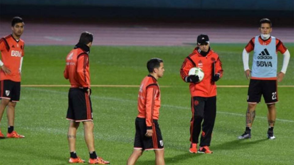 El Muñeco Gallardo no paró equipo en el entrenamiento en Yokohama.