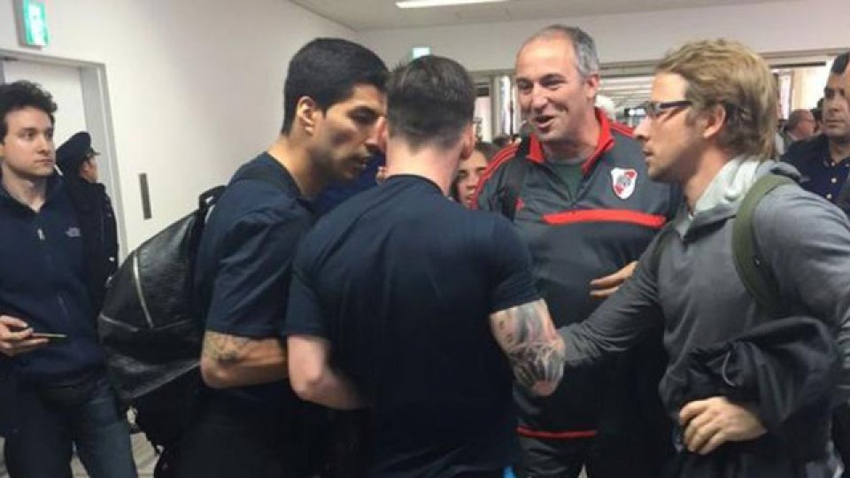 Hinchas de River escupieron e insultaron a Messi.