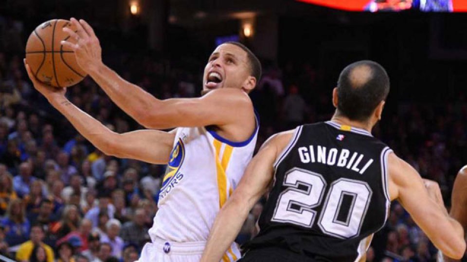 Golden State ganó 120-90 en el partido más esperado.