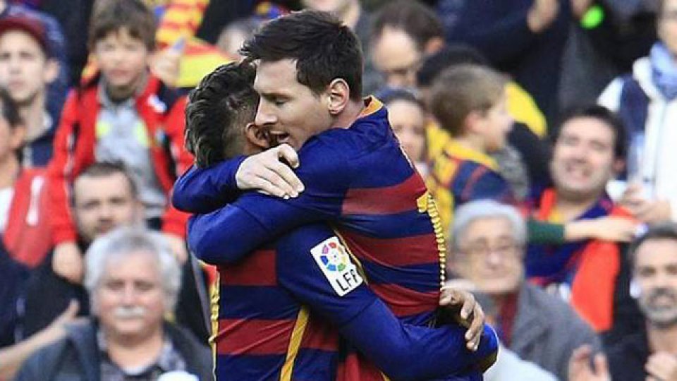 Lionel Messi festeja el primer gol de Barcelona ante Atlético de Madrid.