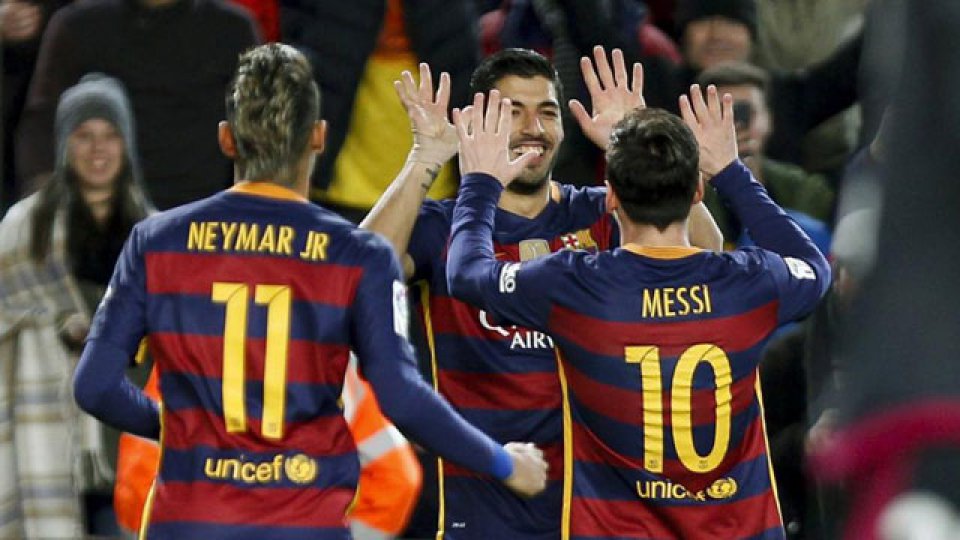 Barcelona humilló al Valencia con hat-trick de Messi.
