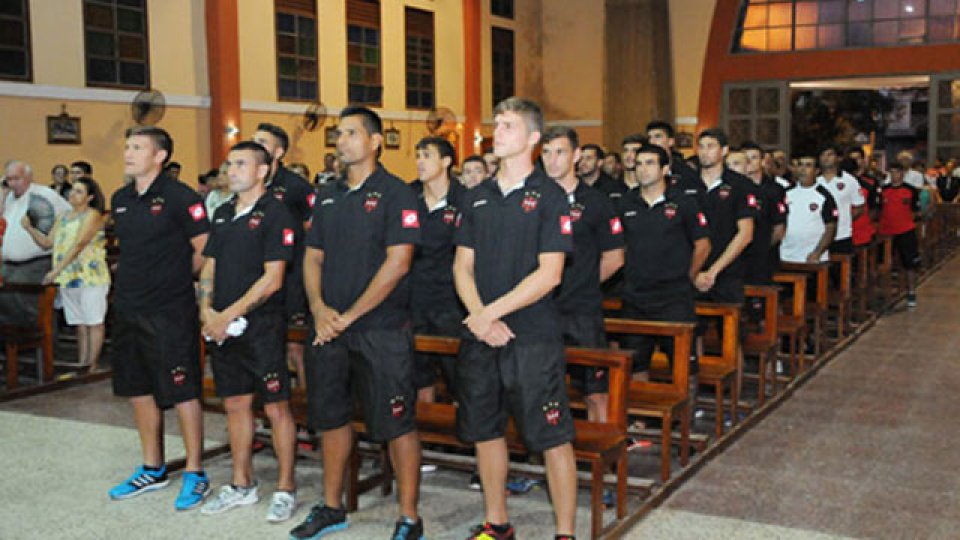 El plantel tuvo este viernes su misa de bendición. (Foto: El Diario)