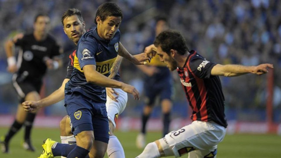 Boca y San Lorenzo se disputan la Supercopa Argentina.