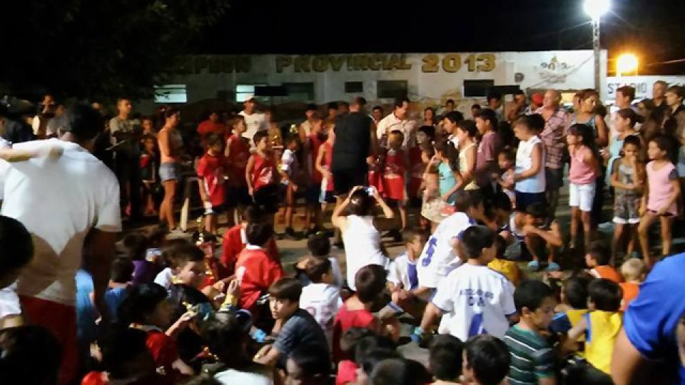 Facebook Inferiores Tricolor.