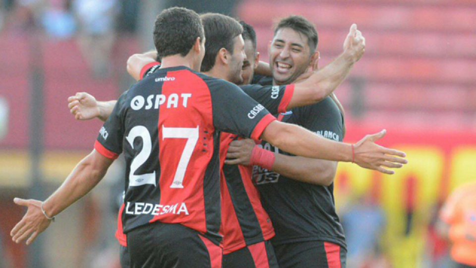 Colón cierra el torneo visitando a Gimnasia.