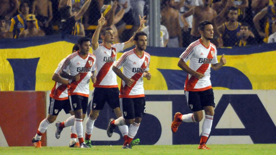 River y Central empataron en un show de goles.