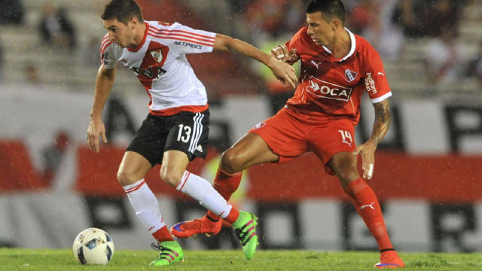 River le ganó a Independiente con el gol de Alario.