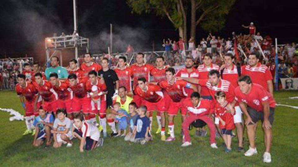 Facebook oficial Club 25 de Mayo Victoria.