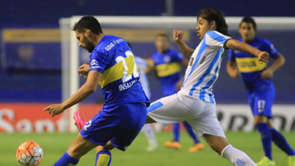 Boca y Racing igualaron sin goles en La Bombonera.