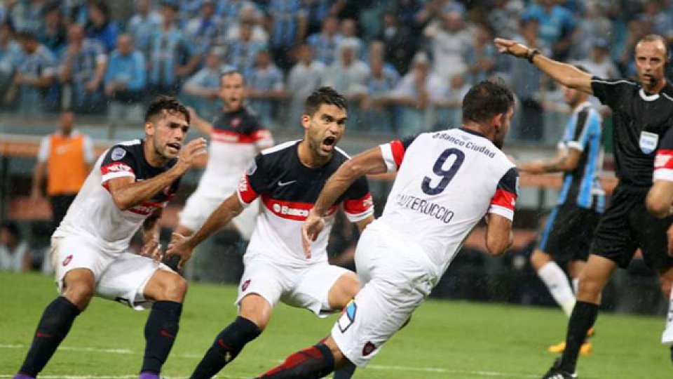 San Lorenzo empató con Gremio y sigue complicado.