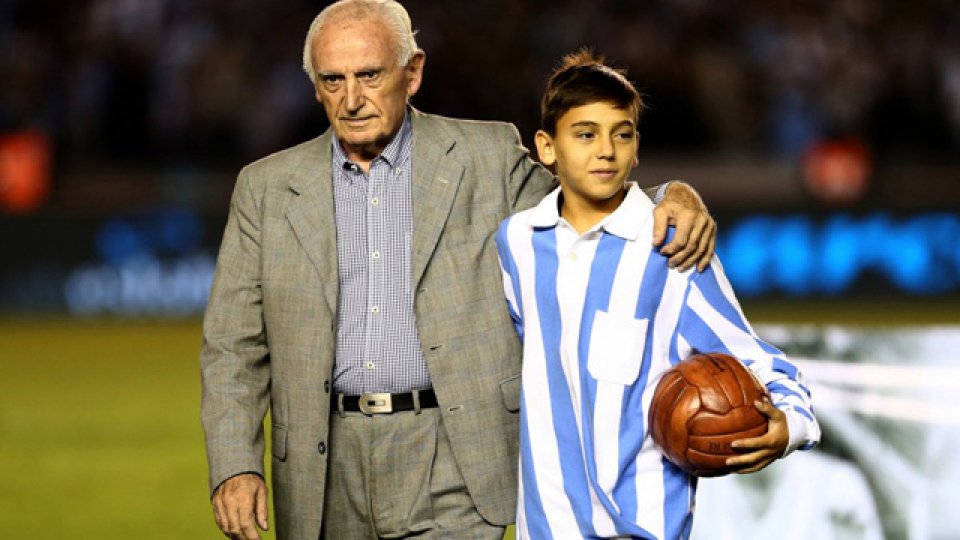 Juan José Pizzuti también recordó al Roberto Perfumo.